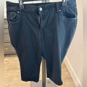 Lane Bryant Capri Jeans, High Waist, Stretch in Black Women's Size 20